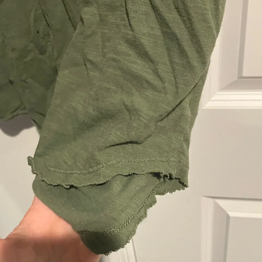 Time and Tru Buttoned Tank Top - Picture 4 of 5